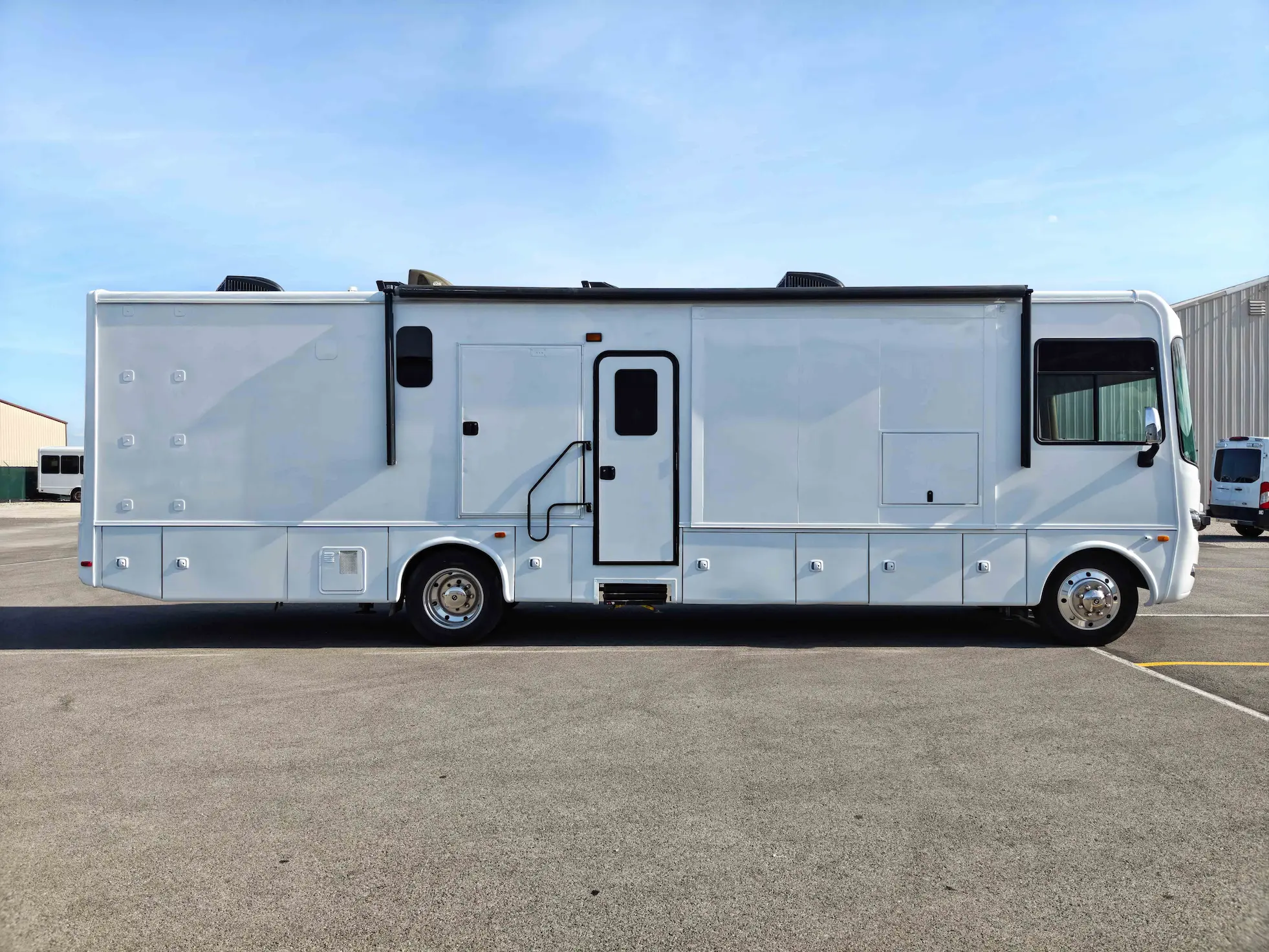 Exterior of a 2014 3 Room Mobile Clinic Wheelchair Accessible for sale