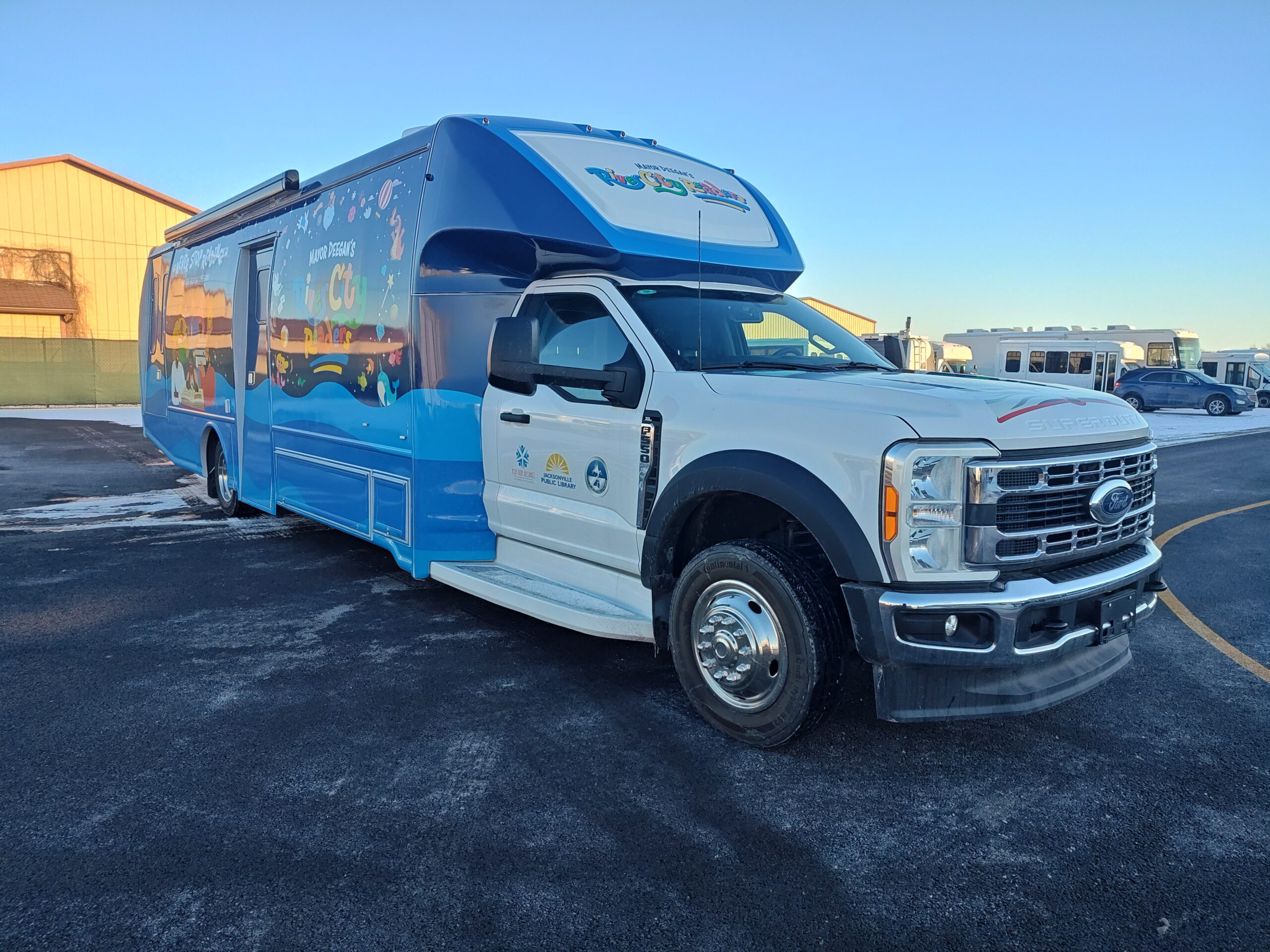 37ft One Room Bookmobile with Wheelchair Lift