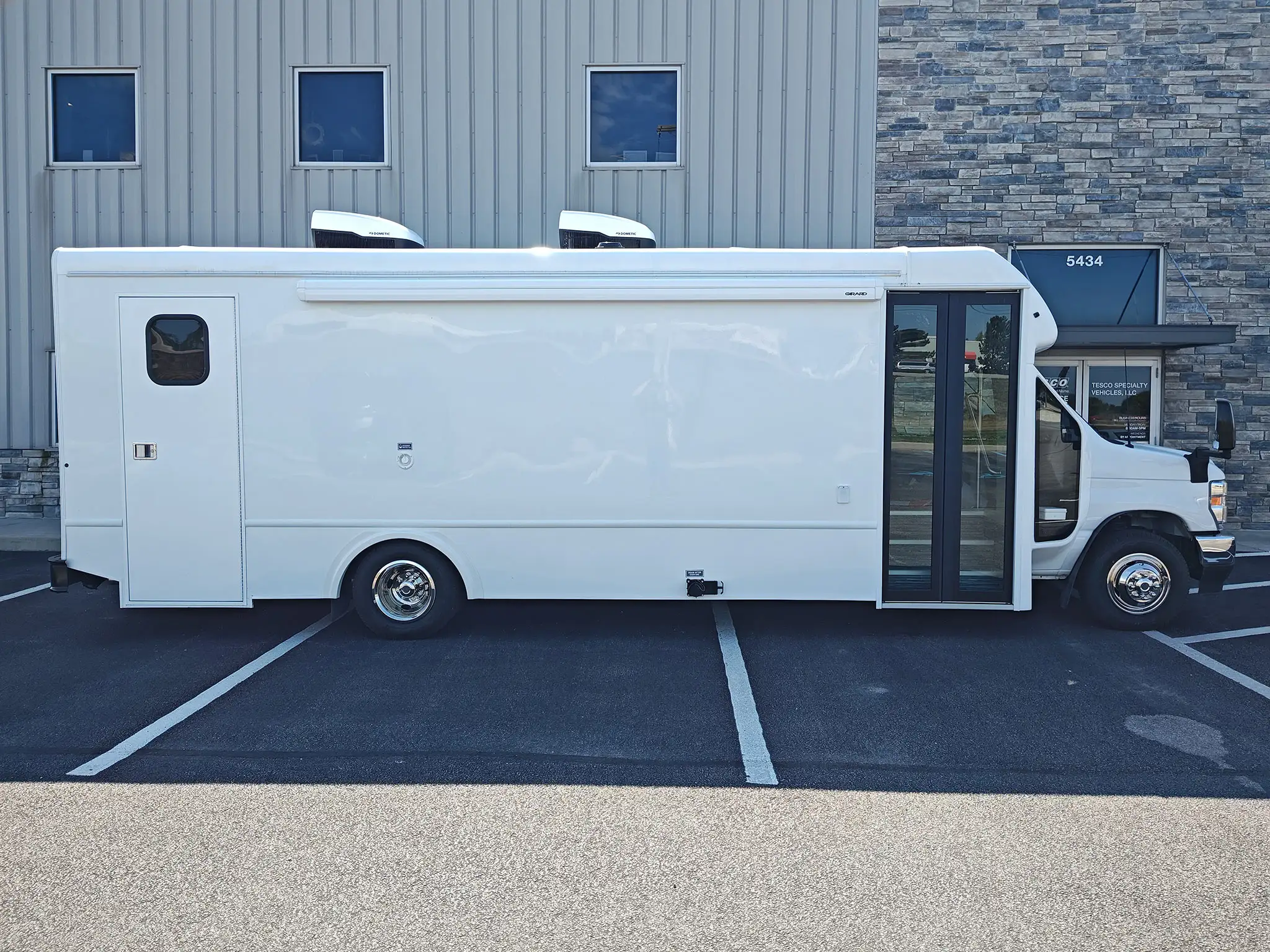 28Ft Two OP Mobile Dental Unit