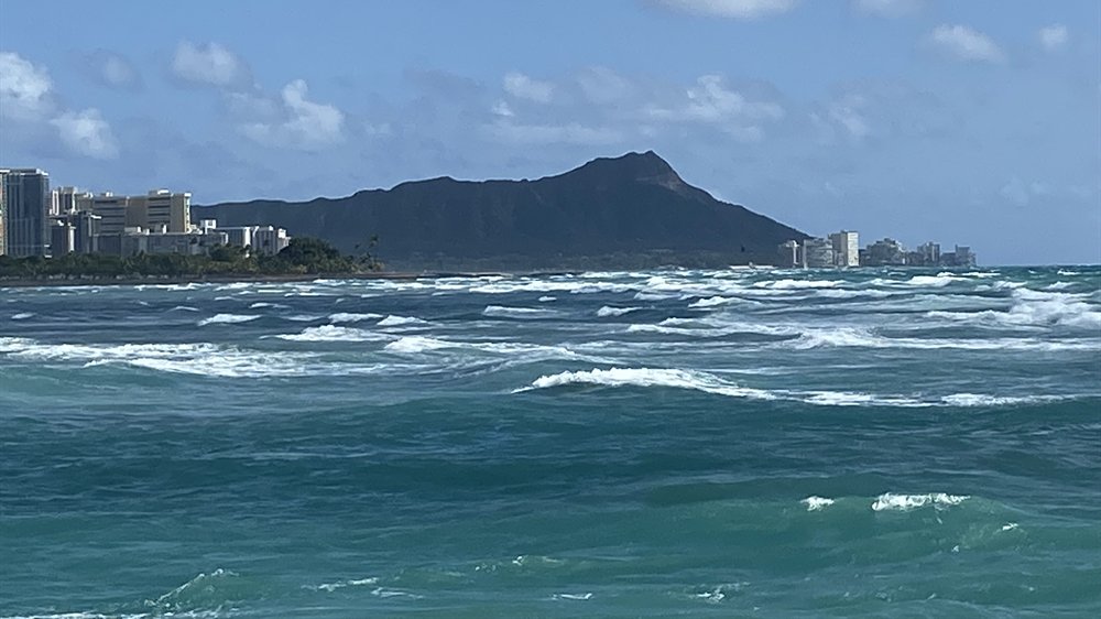 Diamond Head from Waikiki, Oahu &ndash; mobile medical clinics available in Hawaii
