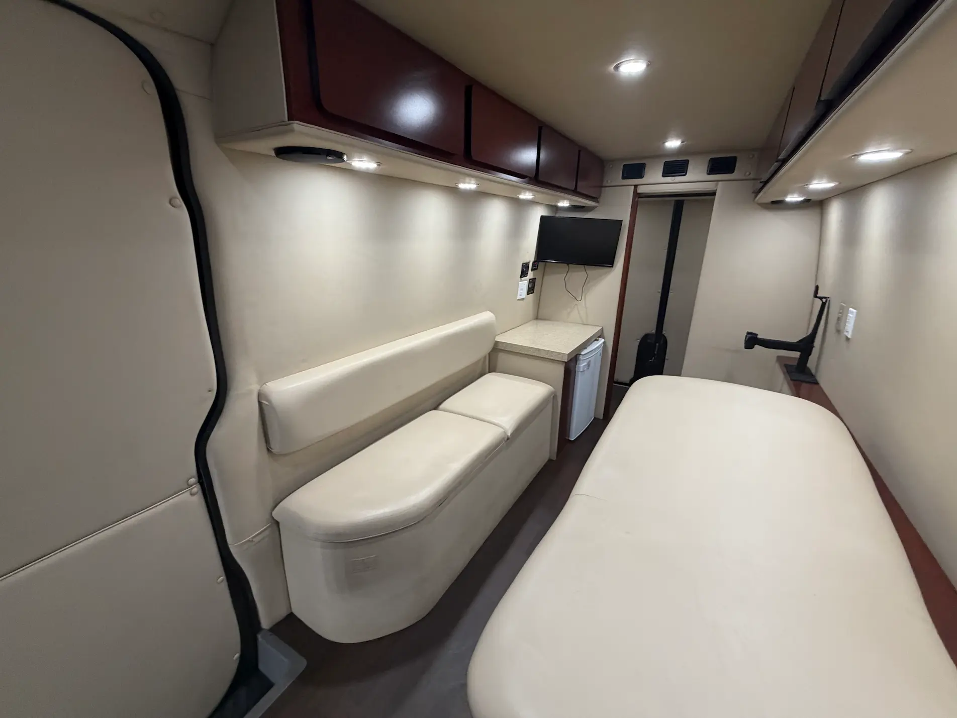 2015 Mercedes Benz Sprinter Mobile Clinic W/ Restroom