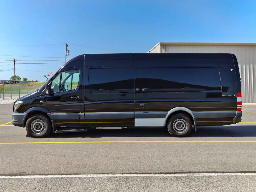 2015 Mercedes Benz Sprinter Mobile Clinic W/ Restroom