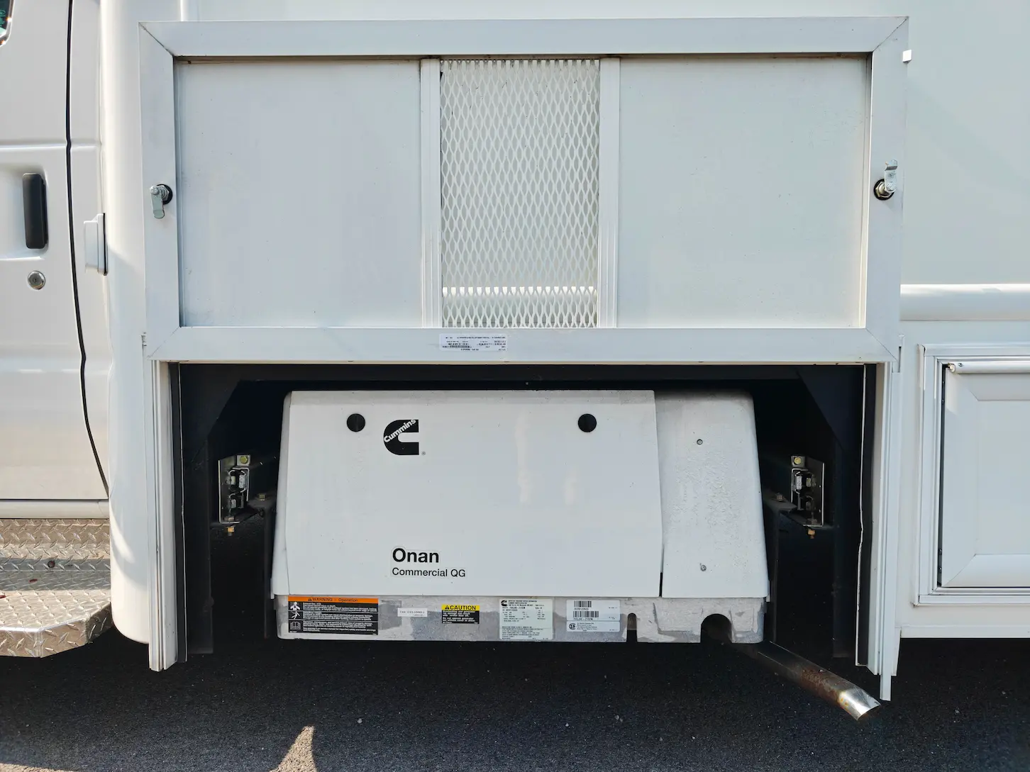 2023 Ford E450 Mobile Clinic