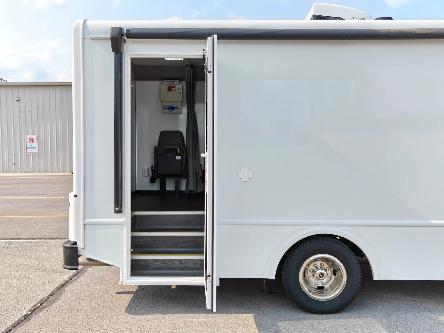 2023 Ford E450 Mobile Clinic