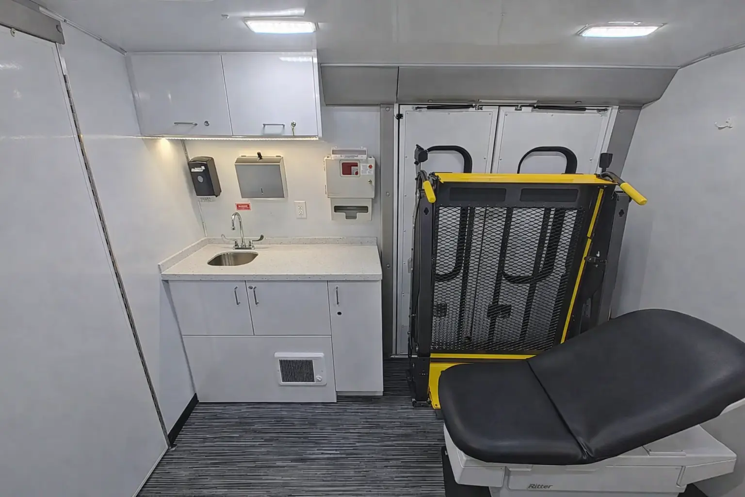 C.W. Williams Group G Three Room Mobile Clinic W/ Restroom & Wheelchair Lift - Image 16