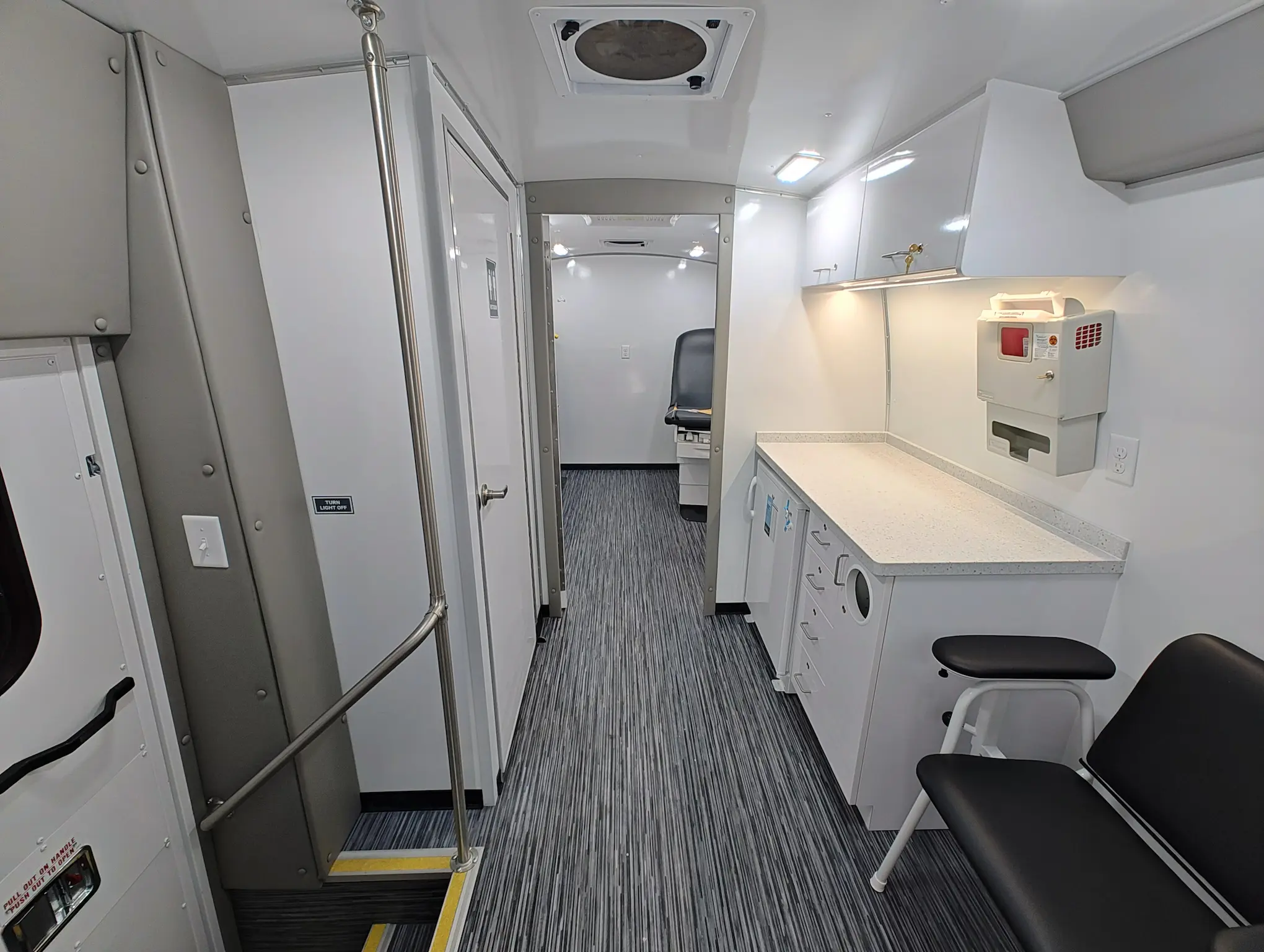 C.W. Williams Group G Three Room Mobile Clinic W/ Restroom & Wheelchair Lift - Image 8
