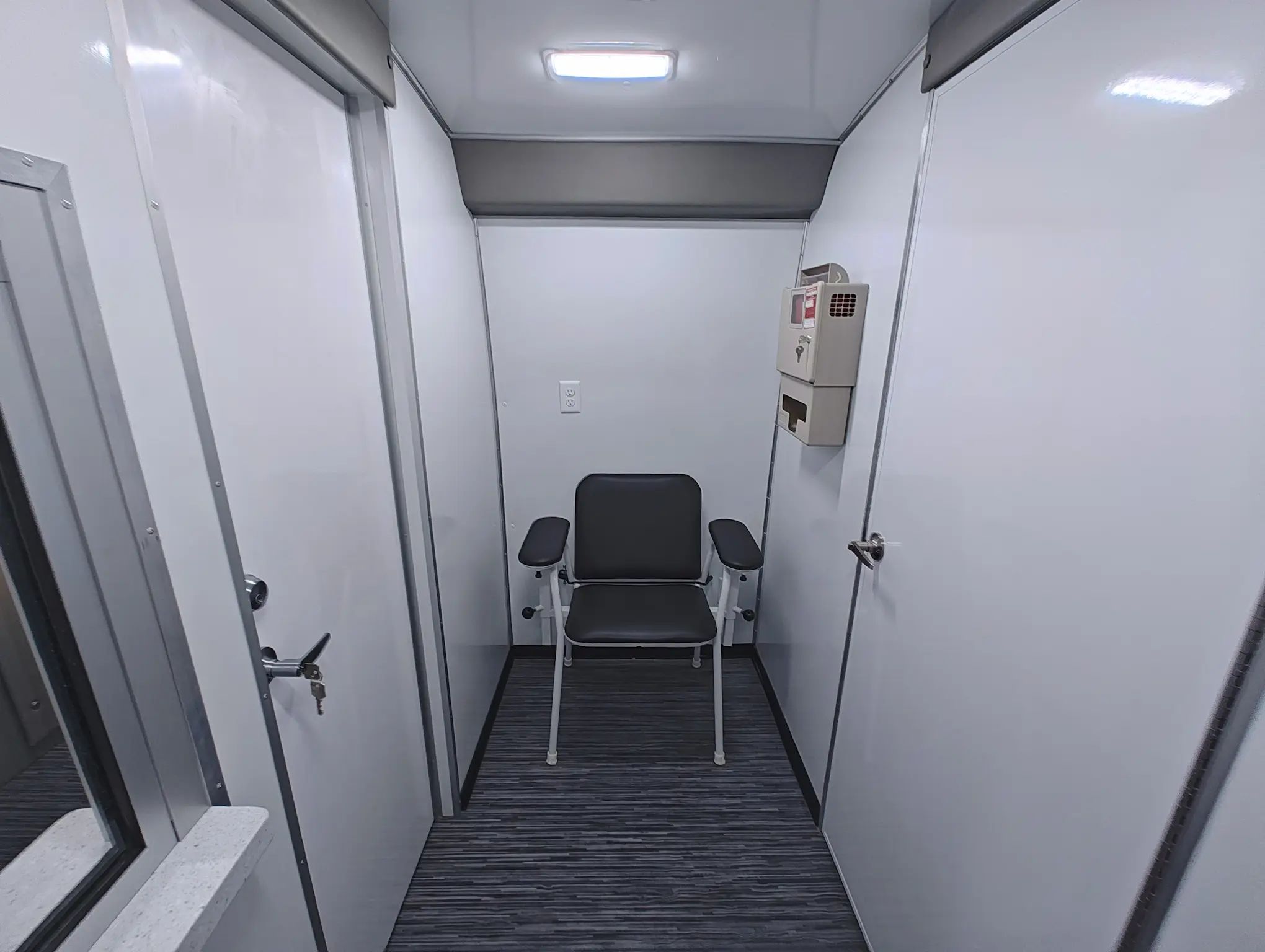 PAS Recovery Mobile Medication Unit W/ Restroom - Image 10