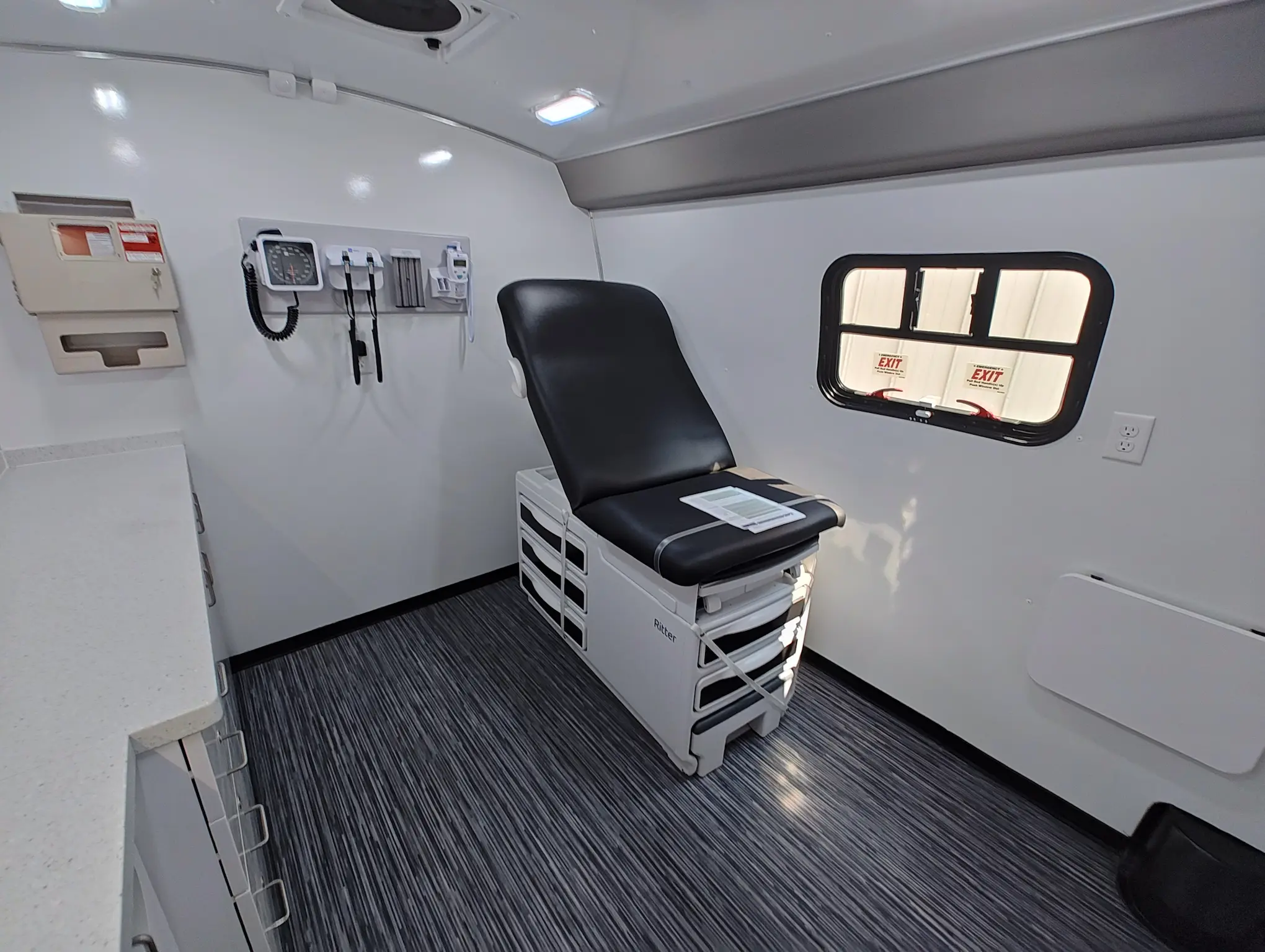 PAS Recovery Mobile Medication Unit W/ Restroom - Image 14