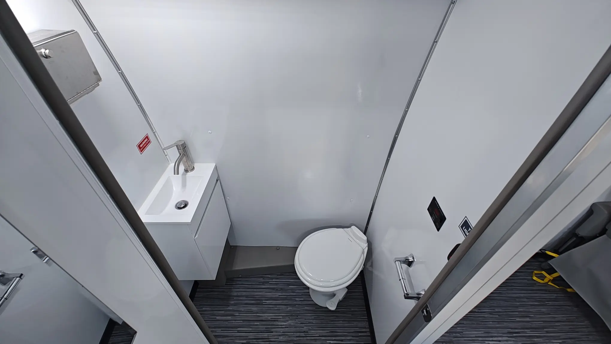 South Texas Blood and Tissue Group I Bloodmobile W/ Restroom & Wheelchair Lift - Image 19