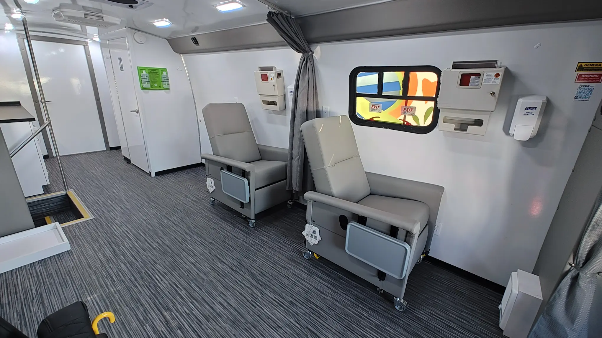 South Texas Blood and Tissue Group I Bloodmobile W/ Restroom & Wheelchair Lift - Image 8