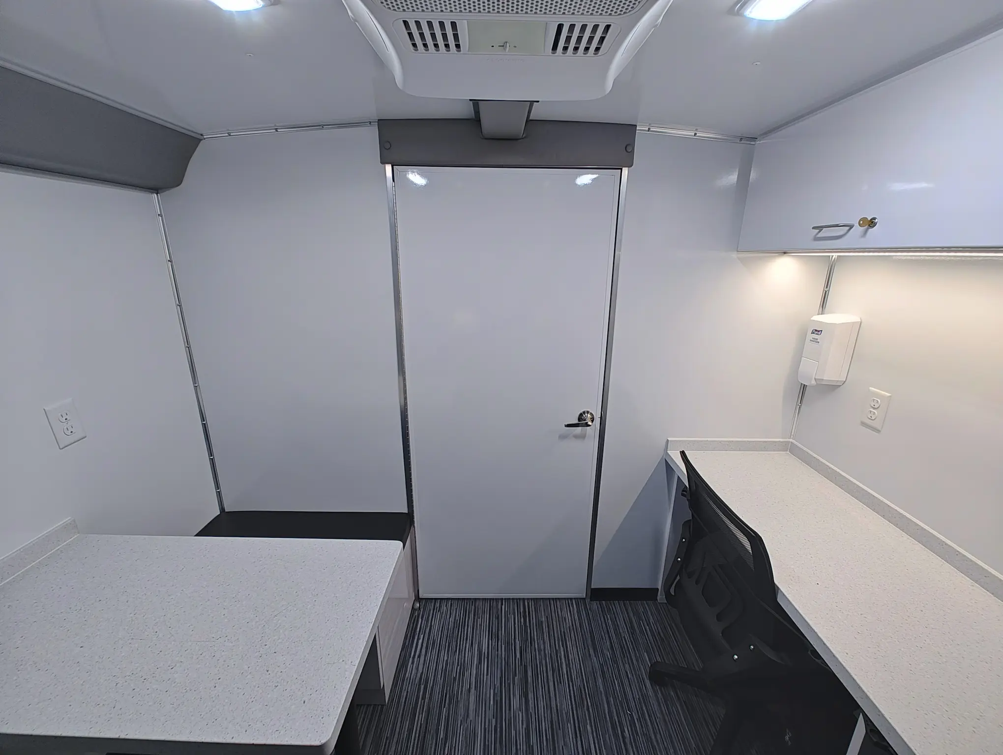 Helping Up Mission Mobile Behavioral Health Clinic W/ Restroom - Image 14