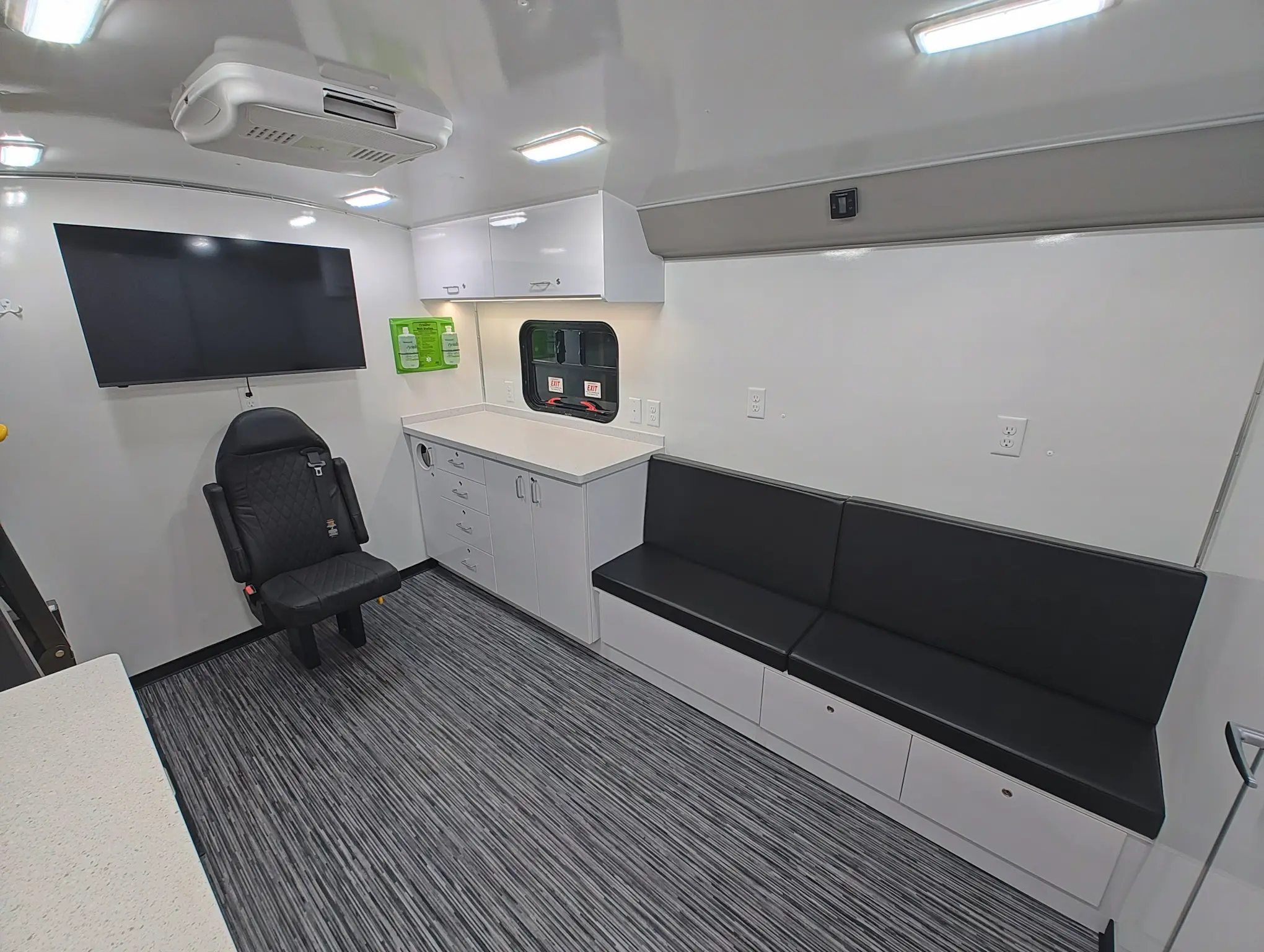 City of Norfolk 40 Foot Mobile Office - Image 11