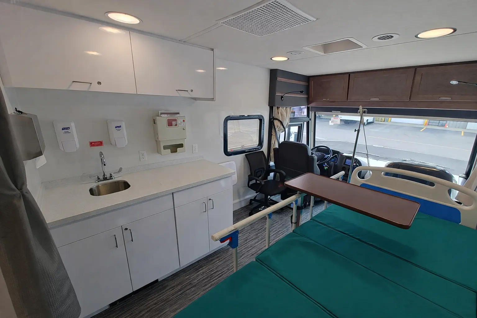 Western Dakota Tech Winnebago Mobile Simulation Lab - Image 8