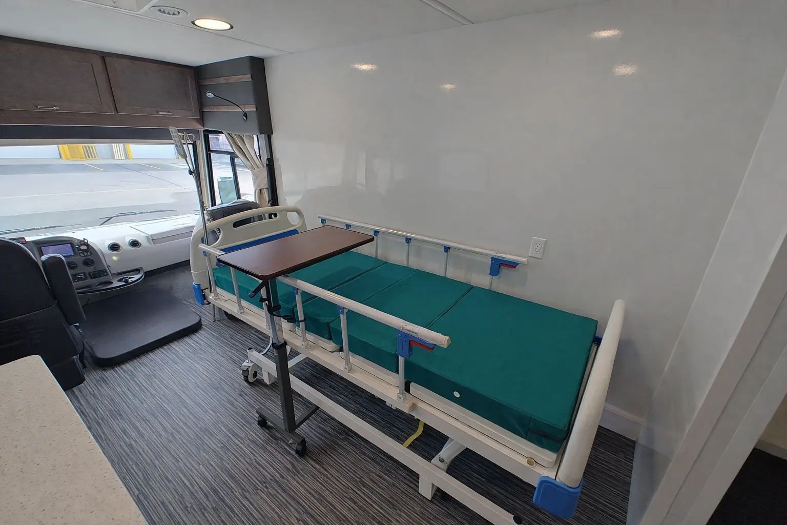 Western Dakota Tech Winnebago Mobile Simulation Lab - Image 9