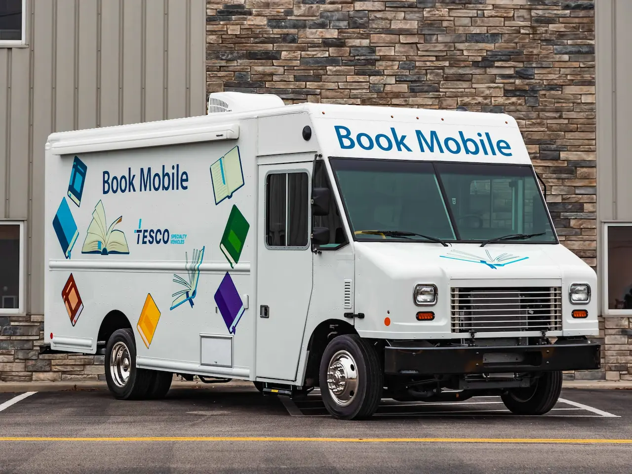 25ft One Room Bookmobile with Wheelchair Lift